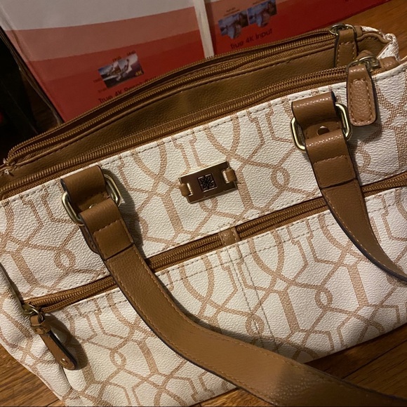 Small Purse - Picture 2 of 4